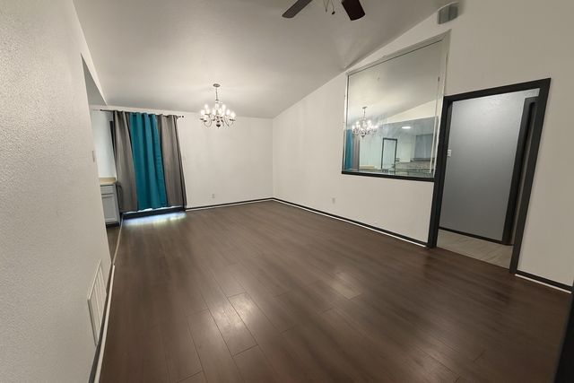 920 Crockett Street, Midlothian, TX 76065