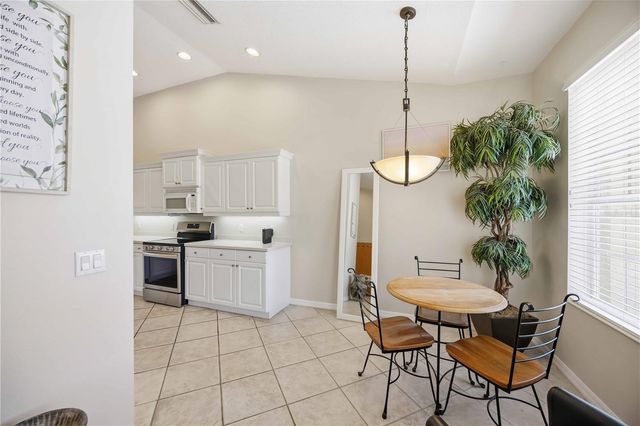 5629 KEY LARGO COURT B06, Bradenton, FL 34203