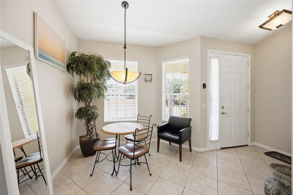 Image 16 of property listing at 5629 KEY LARGO COURT B06, Bradenton, FL 34203