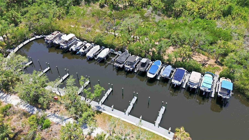 Image 52 of property listing at 5629 KEY LARGO COURT B06, Bradenton, FL 34203