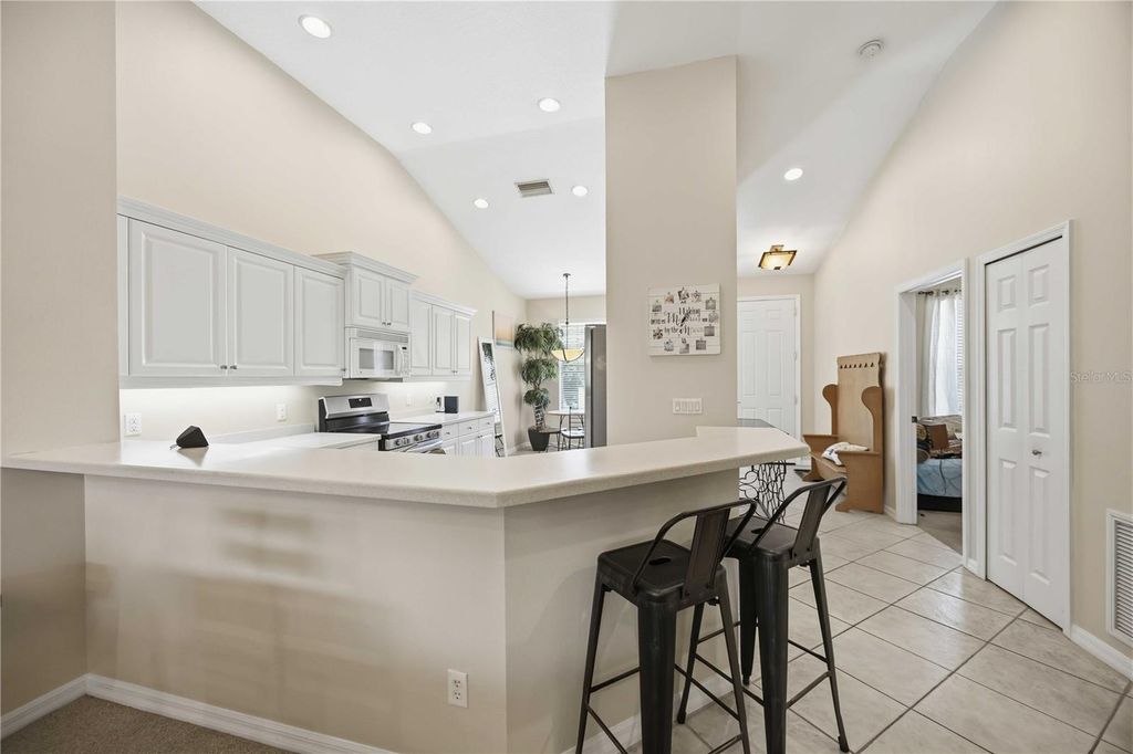 Image 7 of property listing at 5629 KEY LARGO COURT B06, Bradenton, FL 34203