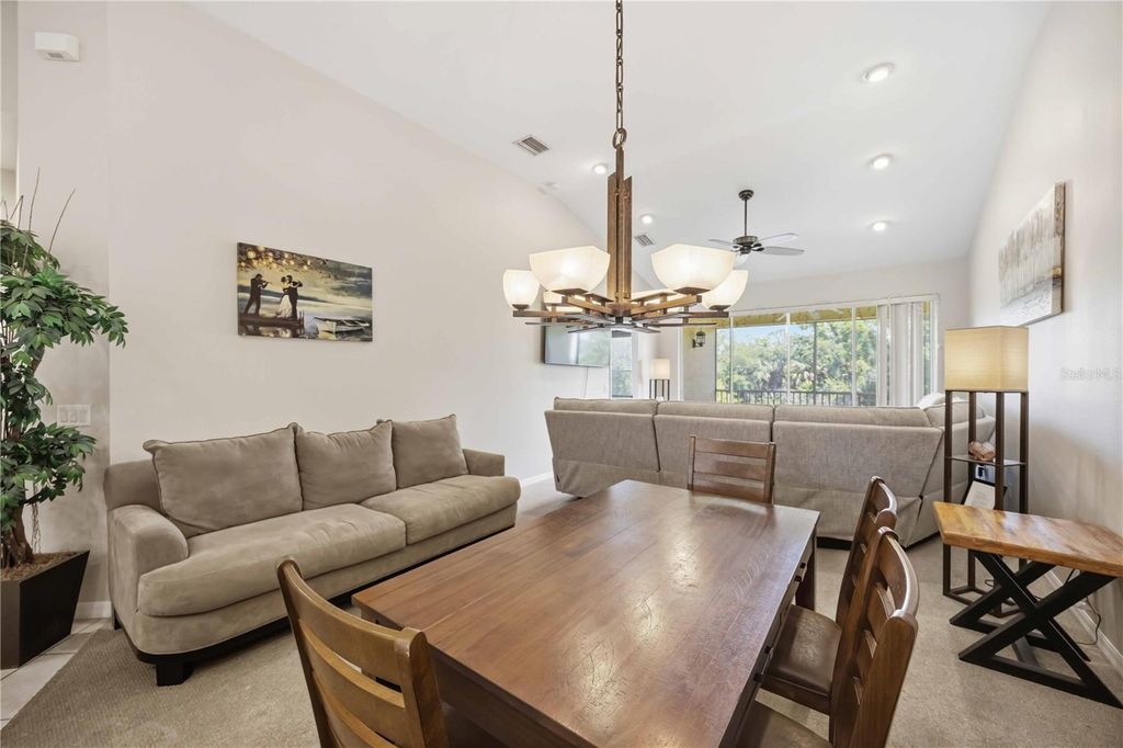 Image 9 of property listing at 5629 KEY LARGO COURT B06, Bradenton, FL 34203