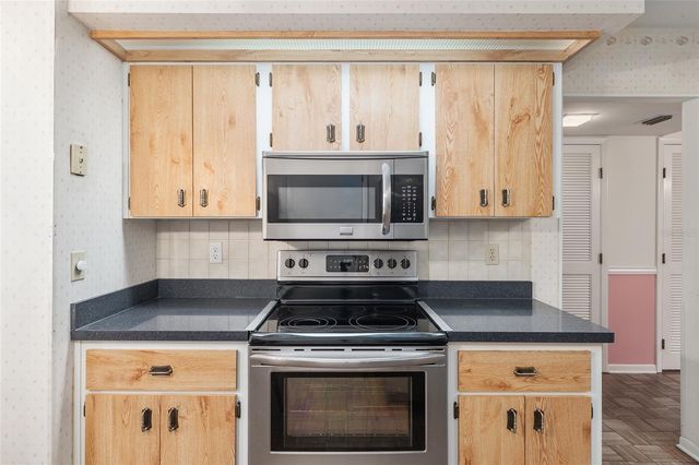 2064 SE 37TH COURT CIRCLE, Ocala, FL 34471