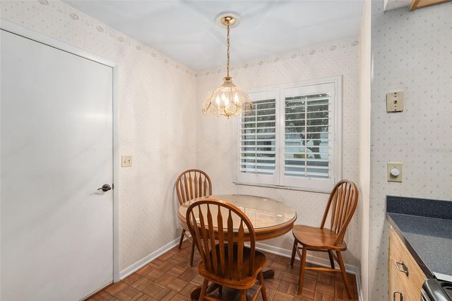 2064 SE 37TH COURT CIRCLE, Ocala, FL 34471