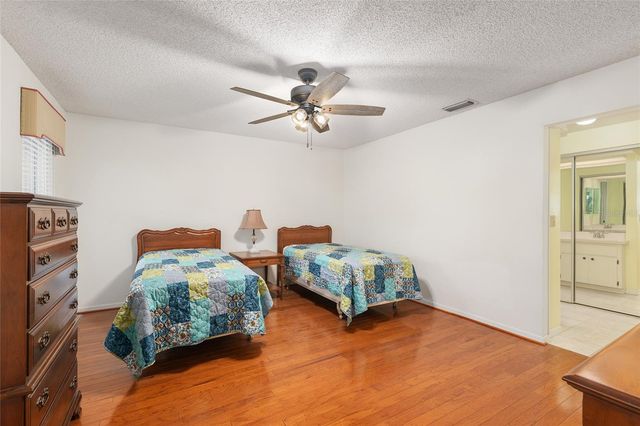 2064 SE 37TH COURT CIRCLE, Ocala, FL 34471