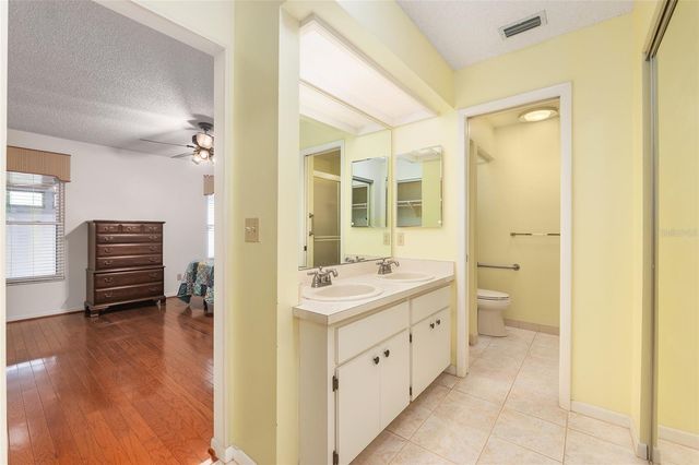 2064 SE 37TH COURT CIRCLE, Ocala, FL 34471