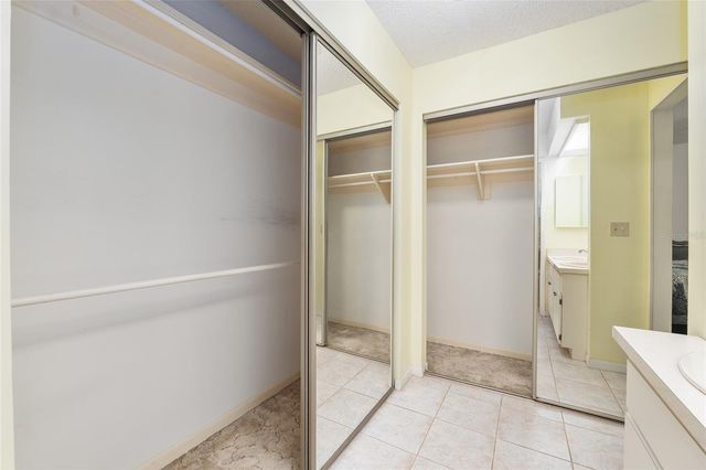 2064 SE 37TH COURT CIRCLE, Ocala, FL 34471