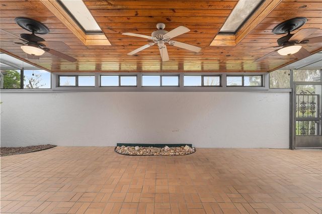 2064 SE 37TH COURT CIRCLE, Ocala, FL 34471