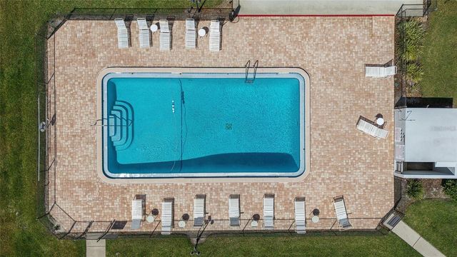 2064 SE 37TH COURT CIRCLE, Ocala, FL 34471