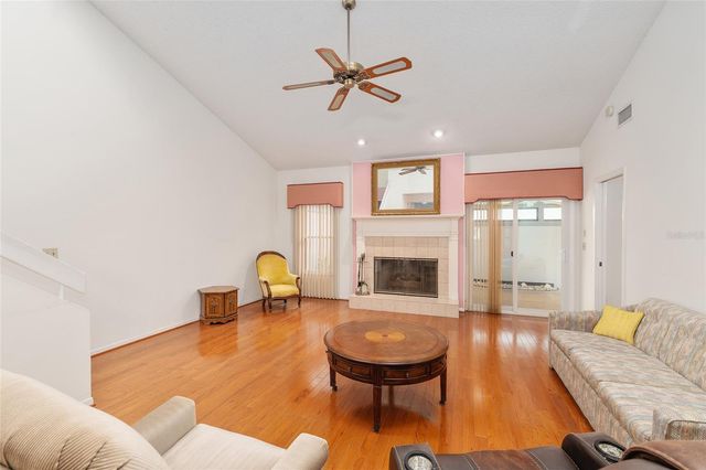 2064 SE 37TH COURT CIRCLE, Ocala, FL 34471