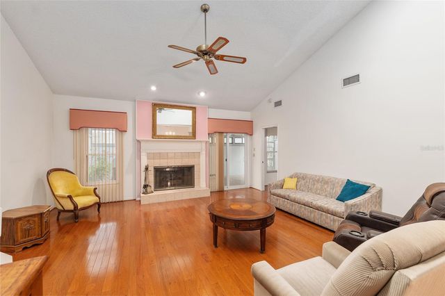 2064 SE 37TH COURT CIRCLE, Ocala, FL 34471