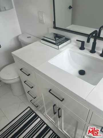21 Via Marina 7, Marina Del Rey, CA 90292