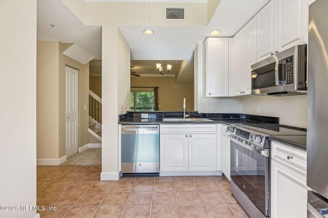 9745 TOUCHTON Road 2125, Jacksonville, FL 32246