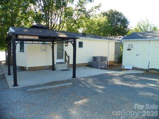 105 Dogwood Circle, New London, NC 28127