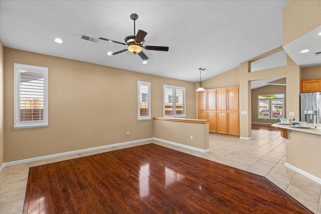 1924 Sunflower Ct, Modesto, CA 95356