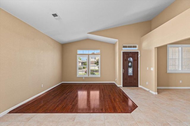1924 Sunflower Ct, Modesto, CA 95356