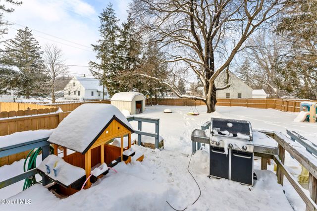 985 Hudson Avenue, Stillwater, NY 12170