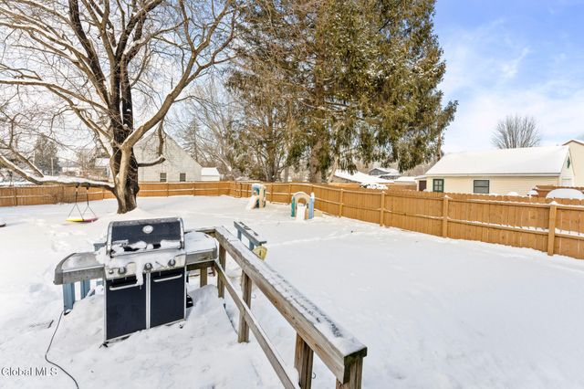 985 Hudson Avenue, Stillwater, NY 12170