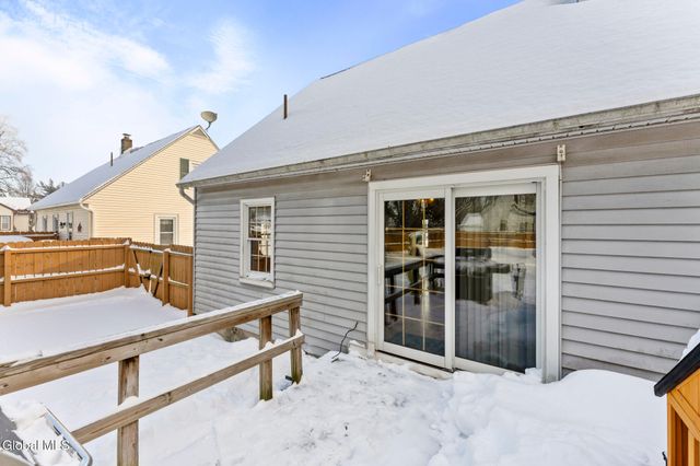 985 Hudson Avenue, Stillwater, NY 12170