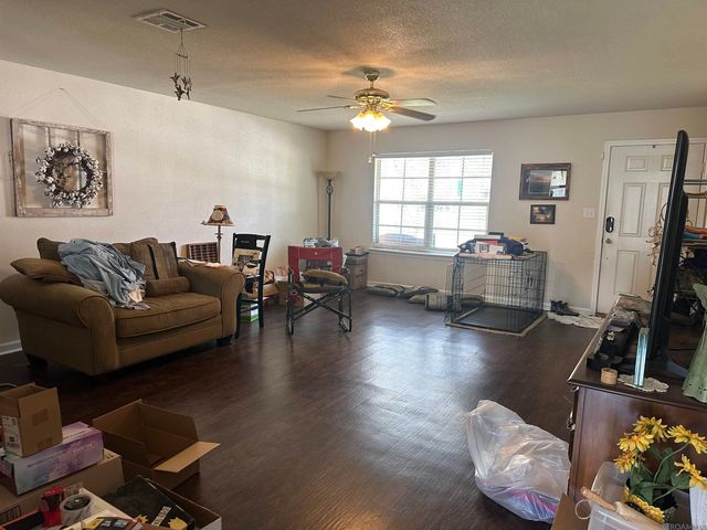 39111 Prairie North Dr, Gonzales, LA 70737