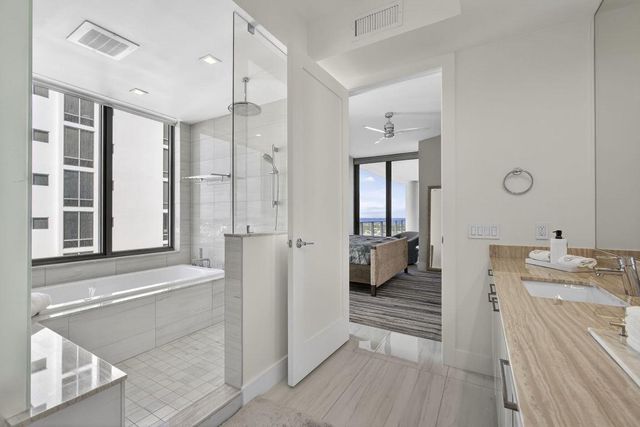 3 Water Club Way 1801, North Palm Beach, FL 33408