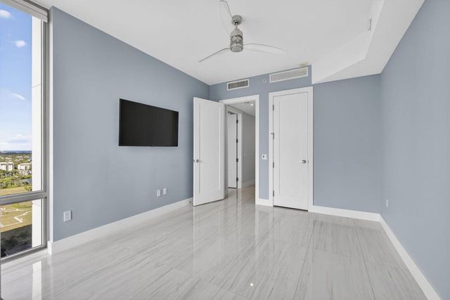 3 Water Club Way 1801, North Palm Beach, FL 33408