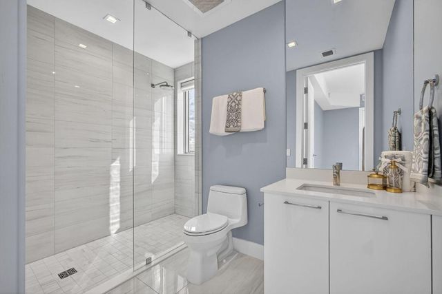 3 Water Club Way 1801, North Palm Beach, FL 33408