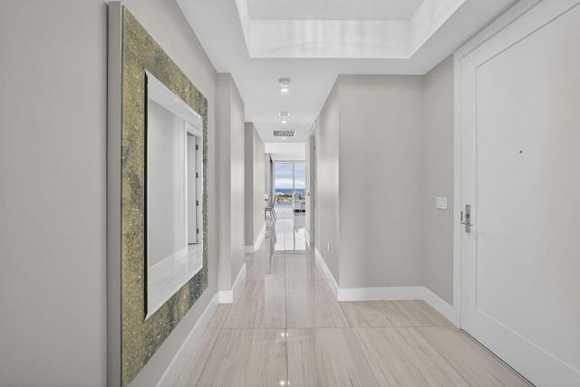 3 Water Club Way 1801, North Palm Beach, FL 33408