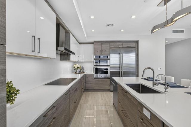 3 Water Club Way 1801, North Palm Beach, FL 33408