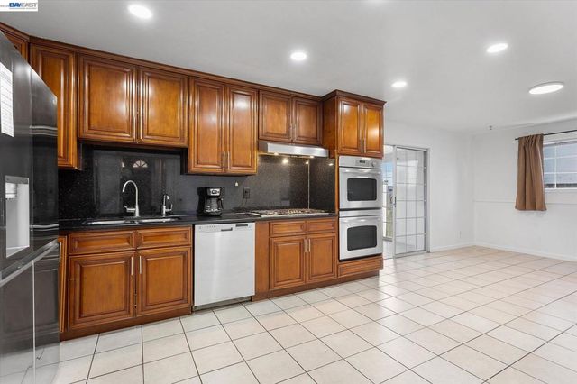 2775 Tipperary Ave, South San Francisco, CA 94080