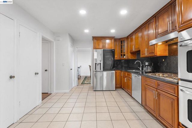 2775 Tipperary Ave, South San Francisco, CA 94080