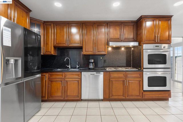 2775 Tipperary Ave, South San Francisco, CA 94080