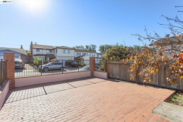 2775 Tipperary Ave, South San Francisco, CA 94080
