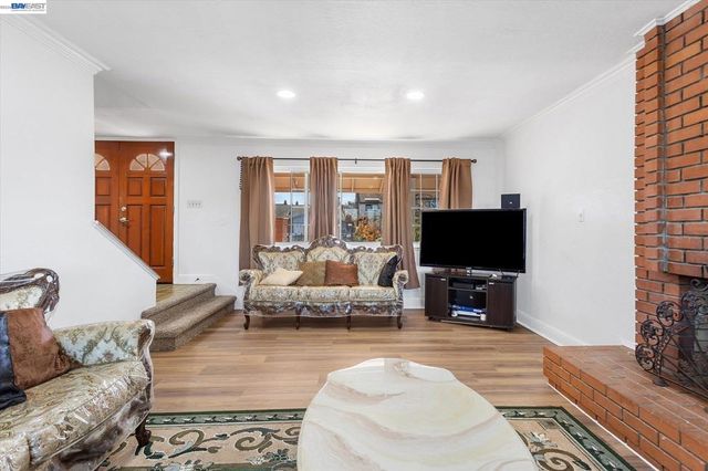 2775 Tipperary Ave, South San Francisco, CA 94080