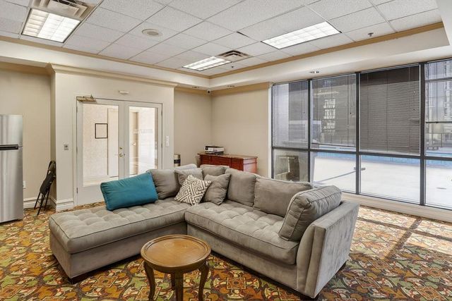 1280 W Peachtree NW Street 1702, Atlanta, GA 30309