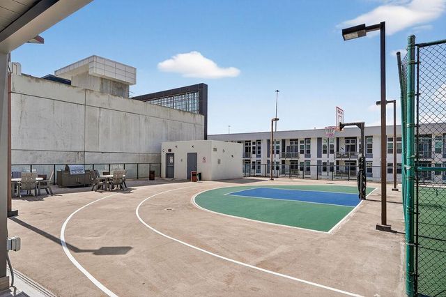 1280 W Peachtree NW Street 1702, Atlanta, GA 30309