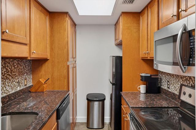 1280 W Peachtree NW Street 1702, Atlanta, GA 30309