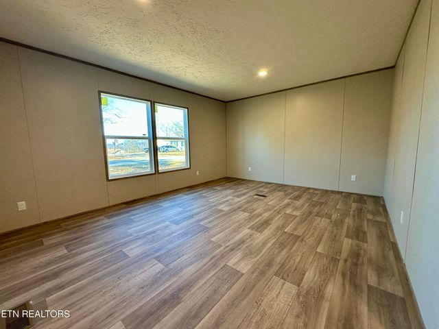 478 Skyline Drive, Harriman, TN 37748