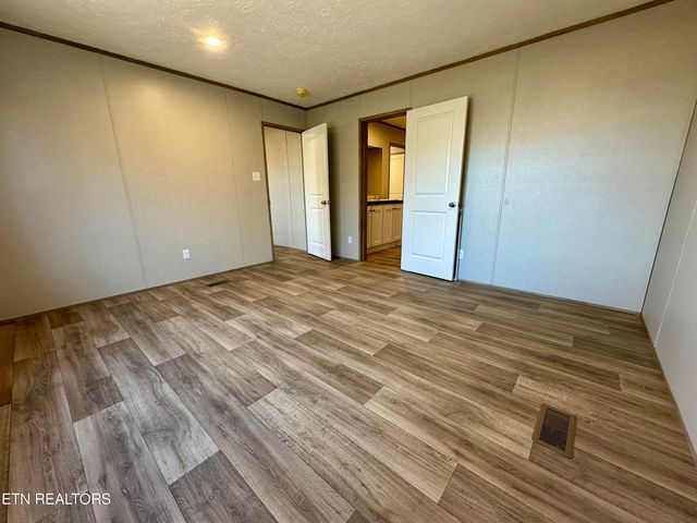 478 Skyline Drive, Harriman, TN 37748