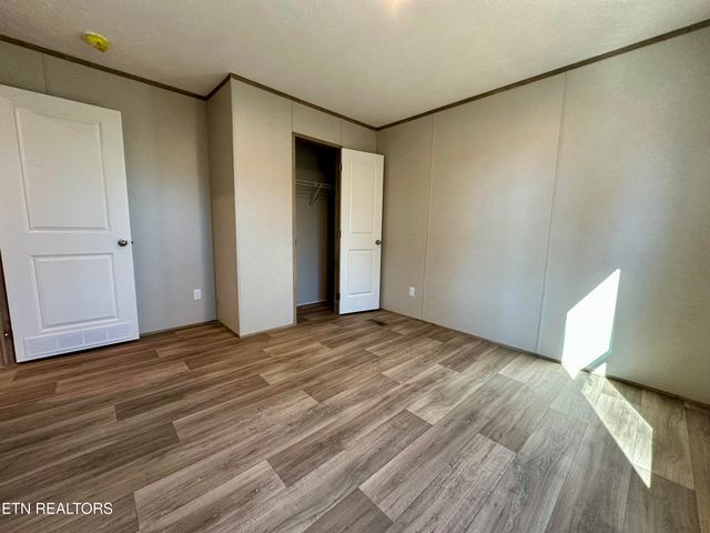 478 Skyline Drive, Harriman, TN 37748