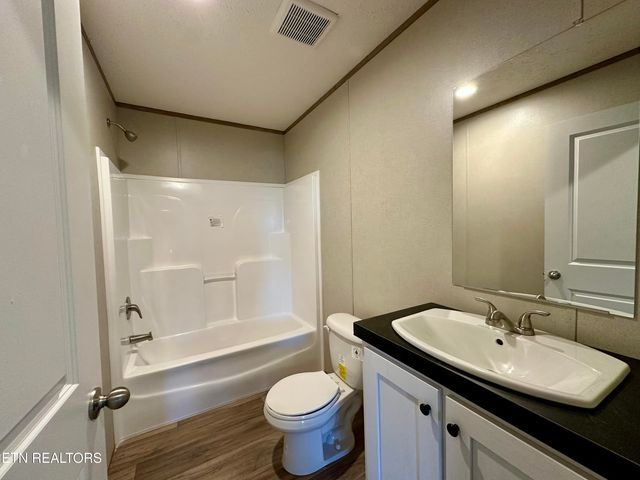 478 Skyline Drive, Harriman, TN 37748