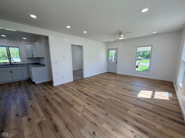 5776 E Railroad Avenue, Crawfordsville, IN 47933