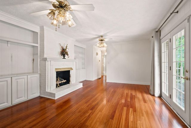 296 Elliston, Richmond, KY 40475