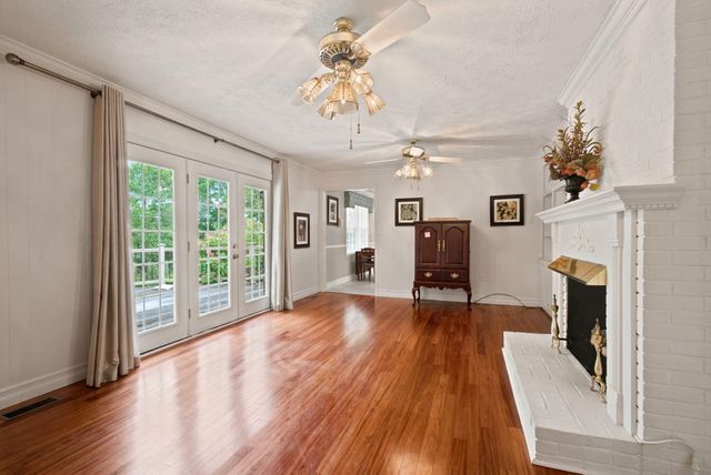 296 Elliston, Richmond, KY 40475