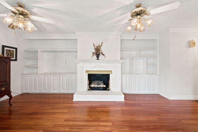 296 Elliston, Richmond, KY 40475