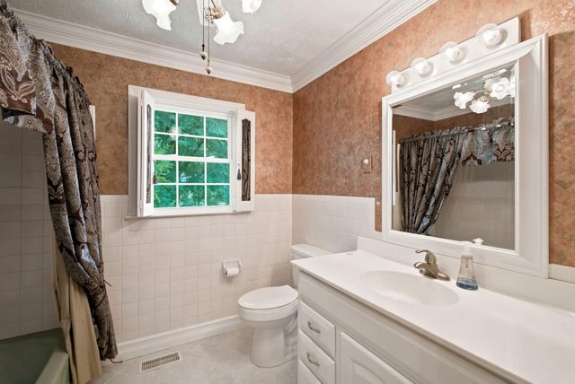 296 Elliston, Richmond, KY 40475