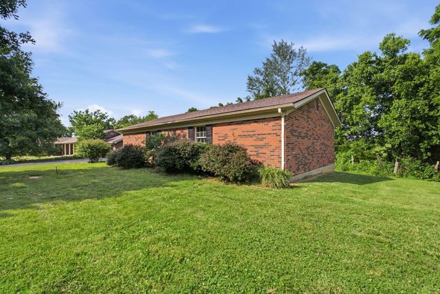 296 Elliston, Richmond, KY 40475