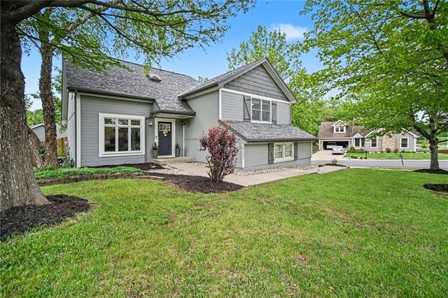 8501 N McDonald Avenue, Kansas City, MO 64153