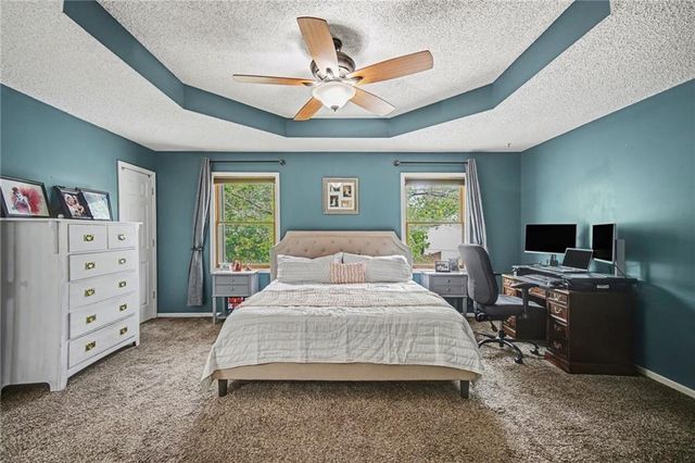 8501 N McDonald Avenue, Kansas City, MO 64153