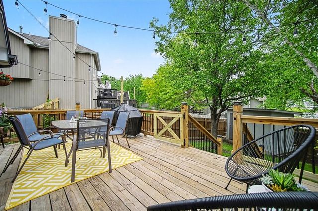 8501 N McDonald Avenue, Kansas City, MO 64153